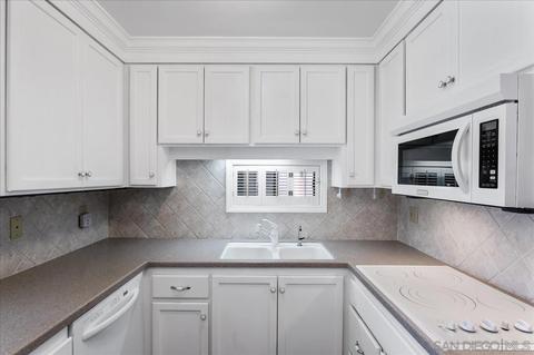 2130 Vallecitos #246, La Jolla, CA 92037 photo 11