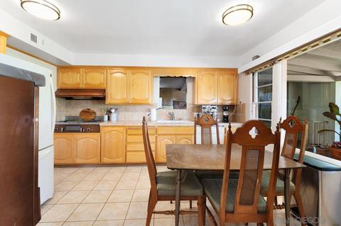 9805 Summit Dr, La Mesa, CA 91941 photo 18