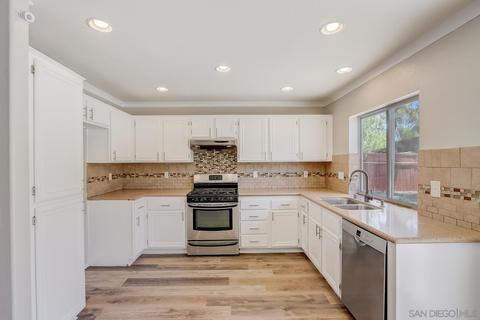 3375 Ricewood Dr, Oceanside, CA 92058 photo 4