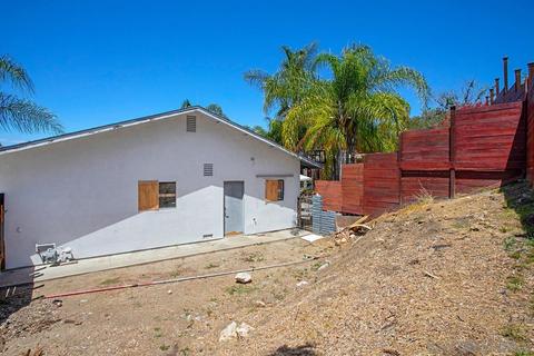 1205 Anza, Vista, CA 92084 photo 24