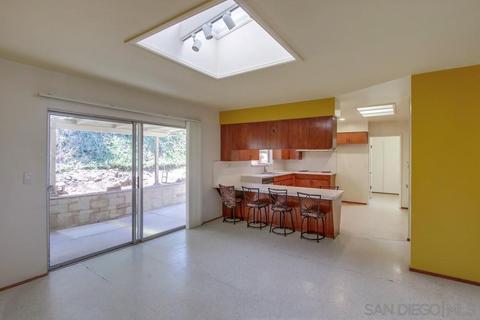 8109 Vista Dr, La Mesa, CA 91941 photo 10