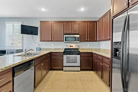 9811 Old Tree Ln, Santee, CA 92071 photo 11