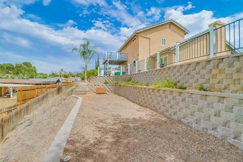 8861 Burkshire Pl, Lakeside, CA 92040 photo 11