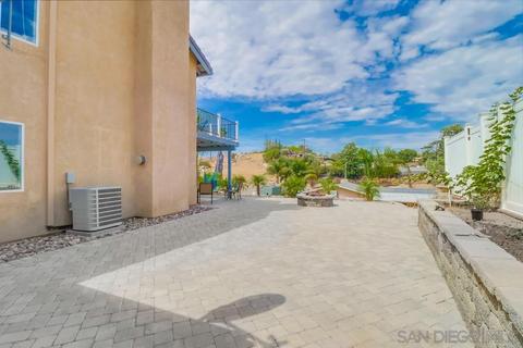 8861 Burkshire Pl, Lakeside, CA 92040 photo 10