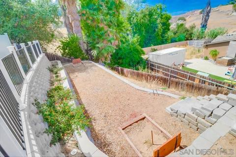 8861 Burkshire Pl, Lakeside, CA 92040 photo 12