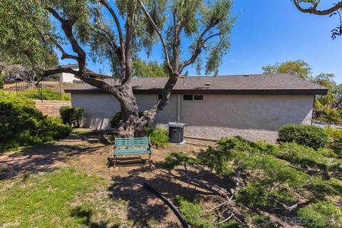 741 Nob Cir, Vista, CA 92084 photo 23