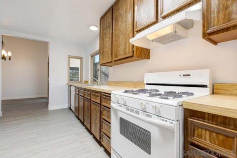 741 Nob Cir, Vista, CA 92084 photo 7