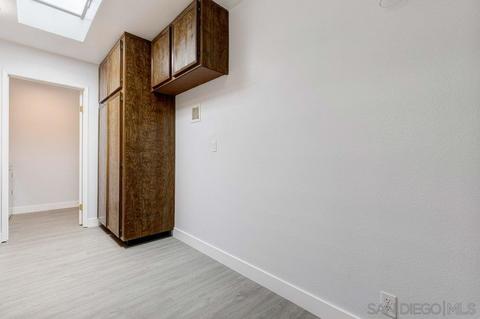 741 Nob Cir, Vista, CA 92084 photo 9