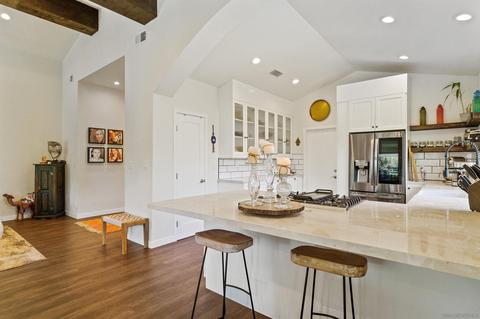 806 Cypress Dr, Vista, CA 92084 photo 9
