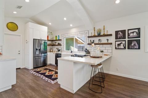 806 Cypress Dr, Vista, CA 92084 photo 7