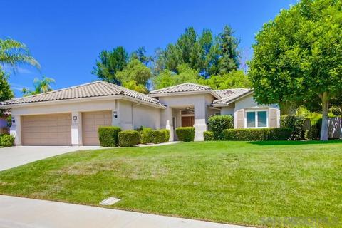 390 Camino Bailen, Escondido, CA 92029 photo 2