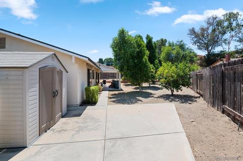 1850 Donalor Dr, Escondido, CA 92027 photo 13