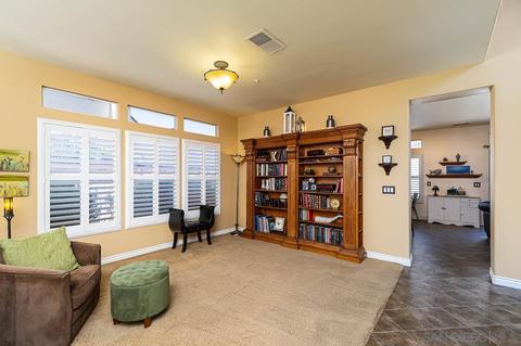 2477 Fallbrook Pl, Escondido, CA 92027 photo 6