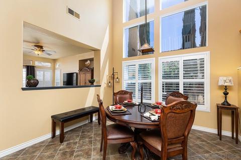 2477 Fallbrook Pl, Escondido, CA 92027 photo 3