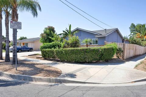 749 Camellia St, Escondido, CA 92027 photo 2