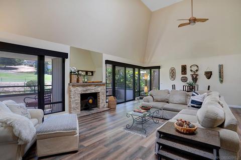 2537 Navarra Dr #10B, Carlsbad, CA 92009 photo 3
