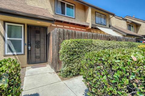 1625 Stone Edge Cir, El Cajon, CA 92021 photo 2