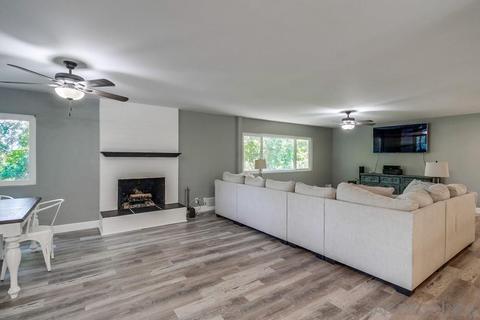 8960 Greenview Pl, Spring Valley, CA 91977 photo 7