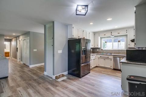 8960 Greenview Pl, Spring Valley, CA 91977 photo 9