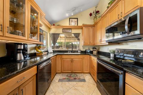 10848 Wagon Wheel Dr, Spring Valley, CA 91978 photo 14