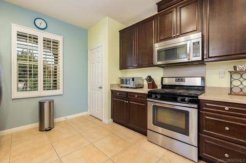32659 Bingham Dr, Temecula, CA 92592 photo 11