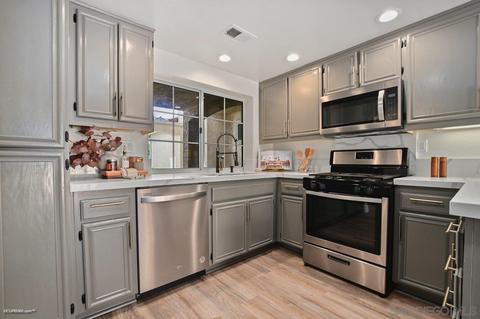 970 Somerset Ct #E, Chula Vista, CA 91915 photo 3