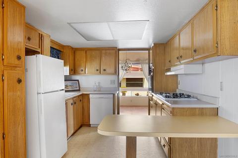1506 Oak Dr #SPC 116, Vista, CA 92084 photo 8