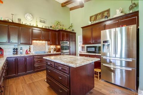 10570 Meadow Glen Way E, Escondido, CA 92026 photo 3