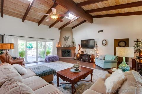 10570 Meadow Glen Way E, Escondido, CA 92026 photo 24
