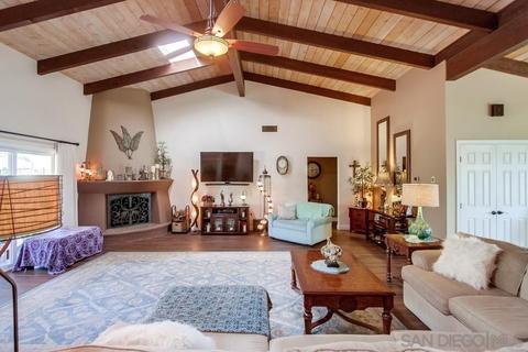 10570 Meadow Glen Way E, Escondido, CA 92026 photo 4