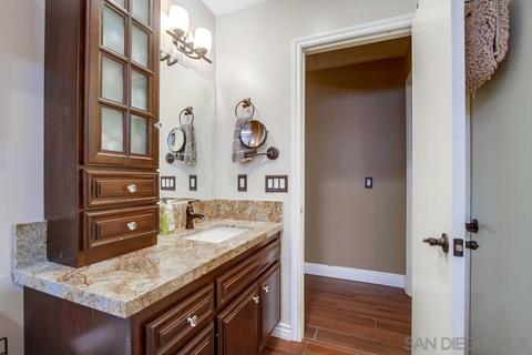10570 Meadow Glen Way E, Escondido, CA 92026 photo 41