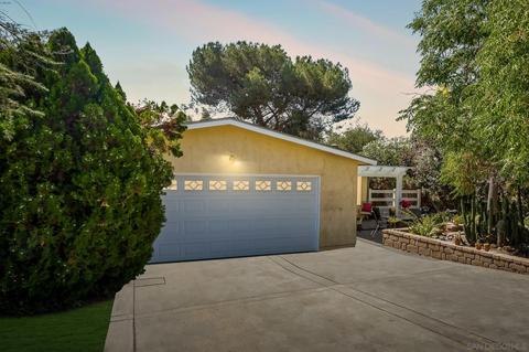 1027 Hunter St, Ramona, CA 92065 photo 1