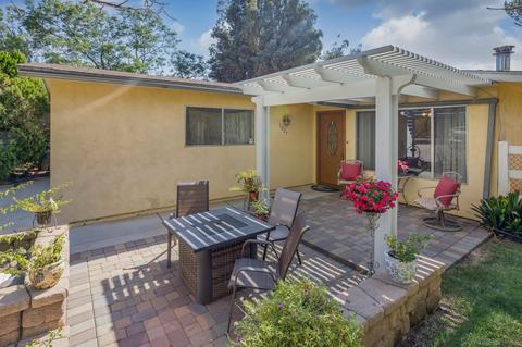 1027 Hunter St, Ramona, CA 92065 photo 4