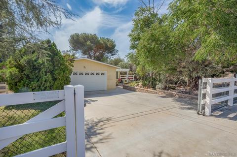 1027 Hunter St, Ramona, CA 92065 photo 2