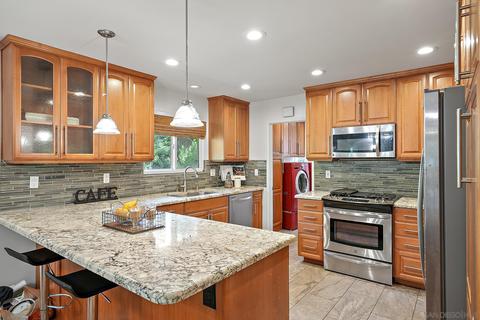 8010 Wetherly St, La Mesa, CA 91941 photo 17