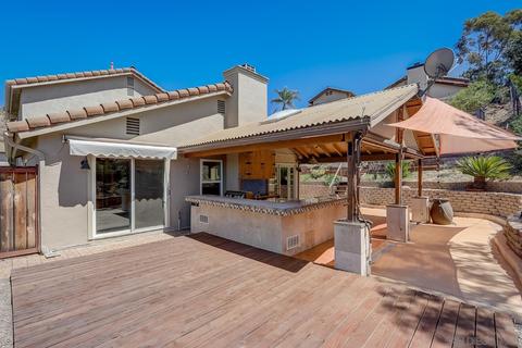 1863 Loreto Gln, Escondido, CA 92027 photo 9