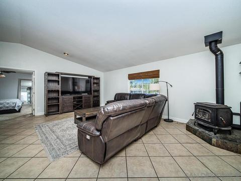 1124 Ramona St, Ramona, CA 92065 photo 9