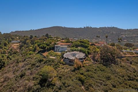7799 Starlight Dr, La Jolla, CA 92037 photo 3