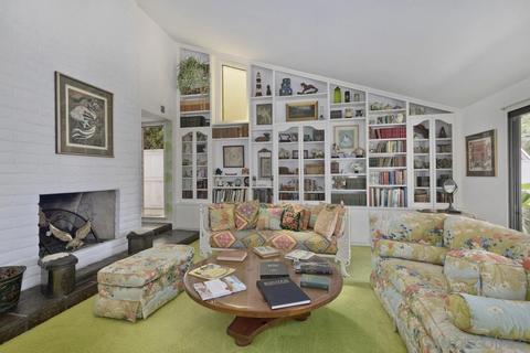 261 J Ave, Coronado, CA 92118 photo 5