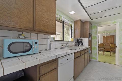 261 J Ave, Coronado, CA 92118 photo 12