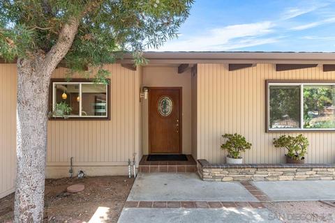 9325 Edgewood Dr, La Mesa, CA 91941 photo 2