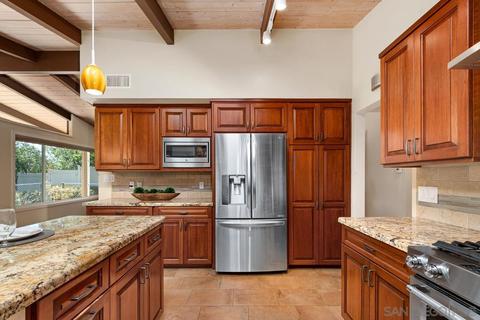 9325 Edgewood Dr, La Mesa, CA 91941 photo 10