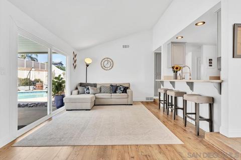 10018 Waynecrest Ln, Santee, CA 92071 photo 5
