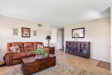 936 La Buena Vida, Fallbrook, CA 92028 photo 6