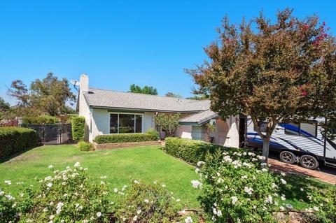 936 La Buena Vida, Fallbrook, CA 92028 photo 2