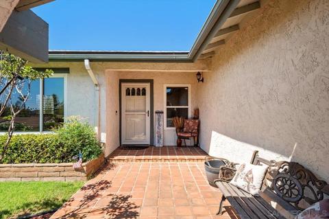 936 La Buena Vida, Fallbrook, CA 92028 photo 3