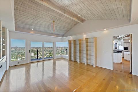 2352 Via Capri Ct, La Jolla, CA 92037 photo 24