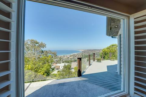 2352 Via Capri Ct, La Jolla, CA 92037 photo 32