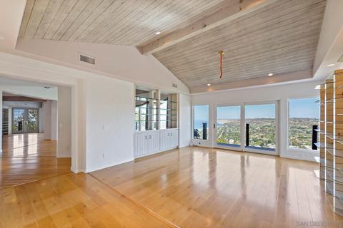 2352 Via Capri Ct, La Jolla, CA 92037 photo 23
