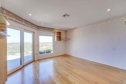 2352 Via Capri Ct, La Jolla, CA 92037 photo 46